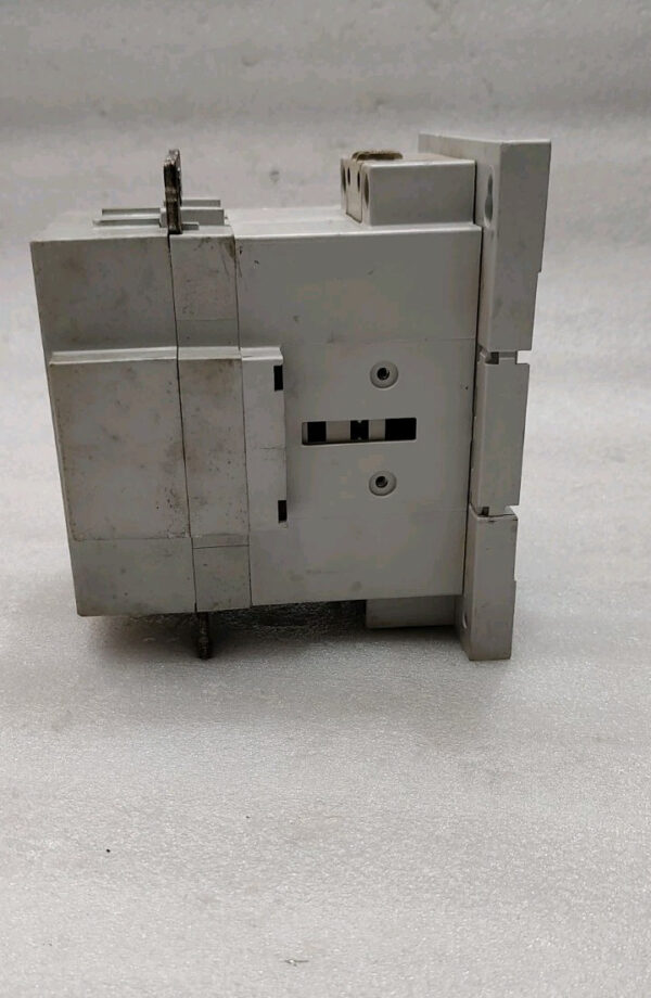 s l1600 137.jpg